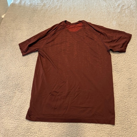 Lululemon Men Disrupted Grid Date Brown Metal Vent Tech Short Sleeve Shirt 2.0 M - Picture 1 of 9